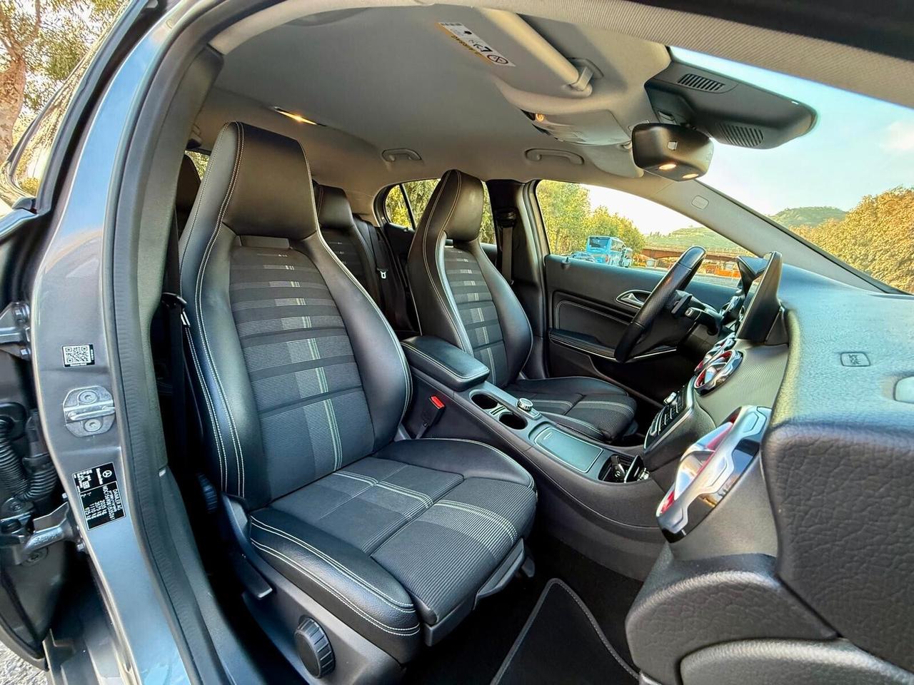 MERCEDES- BENZ GLA 200 D AUTOMATIC SPORT