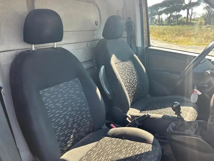 Opel Combo 1.6 CDTI 105CV PC-TA Van (1000kg) E6