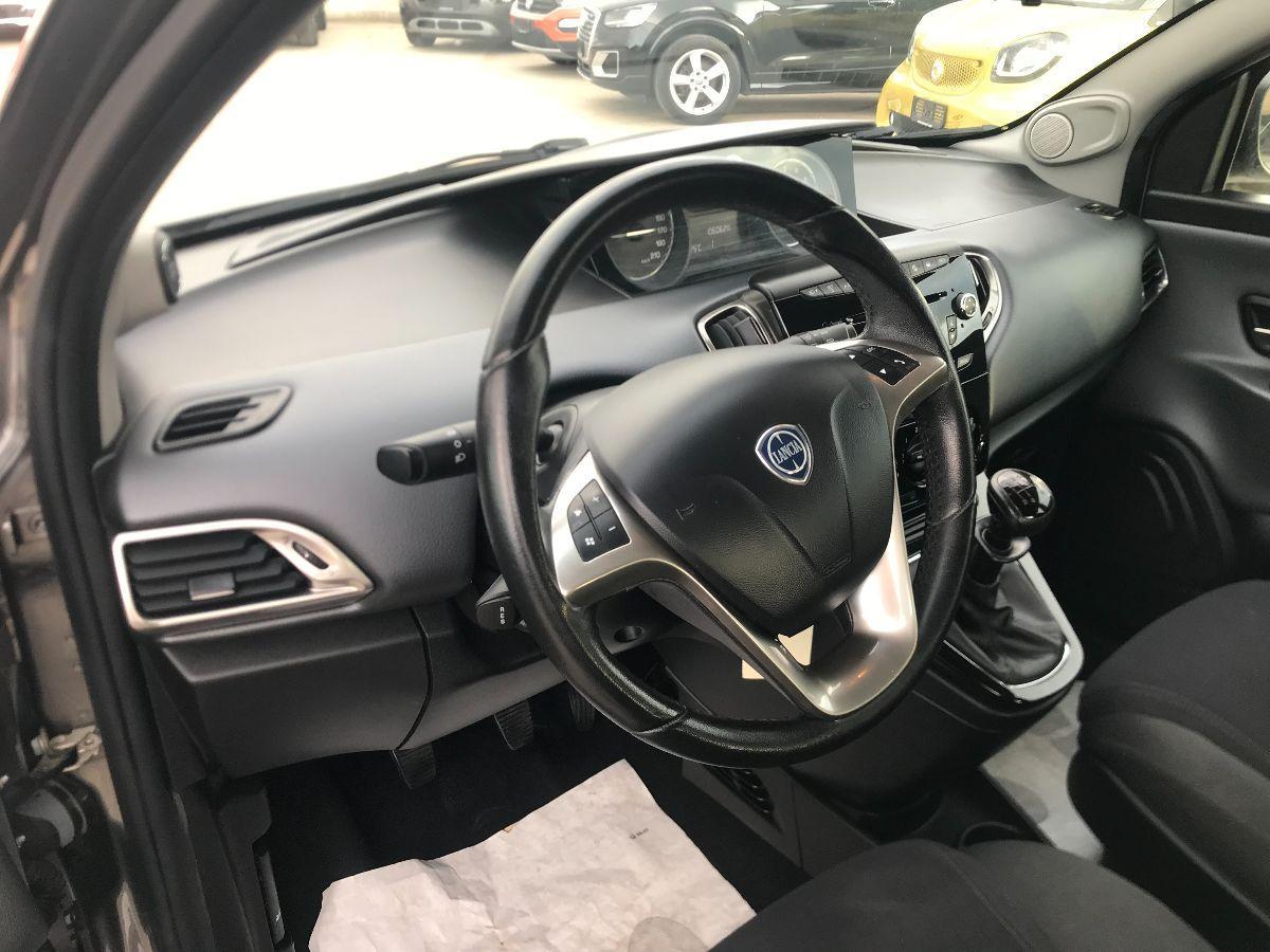 LANCIA Ypsilon 1.2 69 CV 5 porte S&S Gold