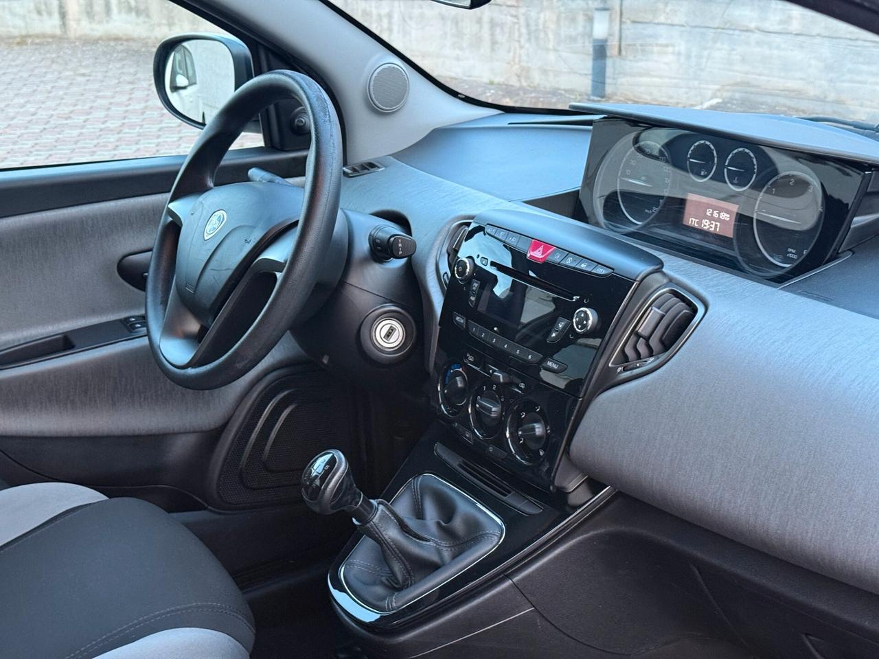 Lancia Ypsilon 1.3 MJT 16V 95 CV 5 porte S&S Elefantino