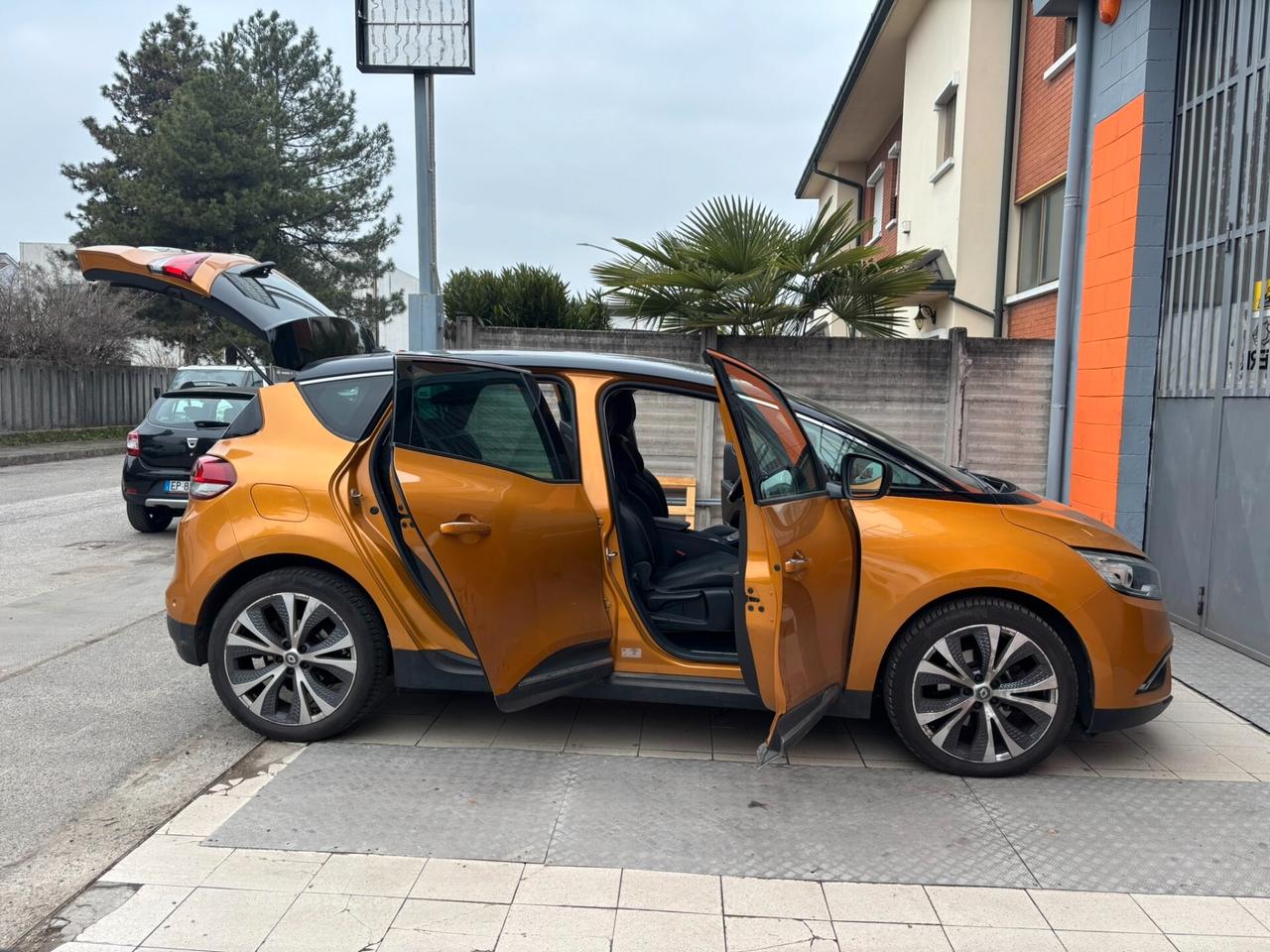 Renault Scenic Scénic dCi 8V 110 CV EDC Energy Bose