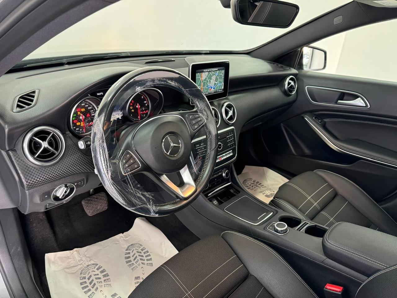 Mercedes-benz A 200 -TETTO-GARANTITA-2016