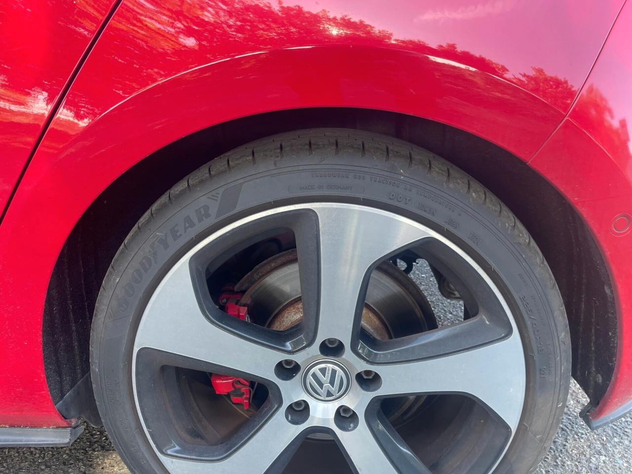 Volkswagen Golf GTI VII 5p 2.0 tsi 220CV