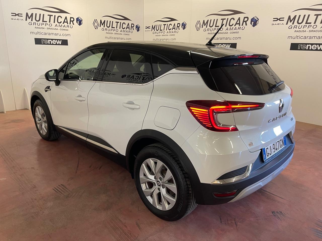 Renault Captur Plug-in Hybrid 160 CV Intens solo 8700km
