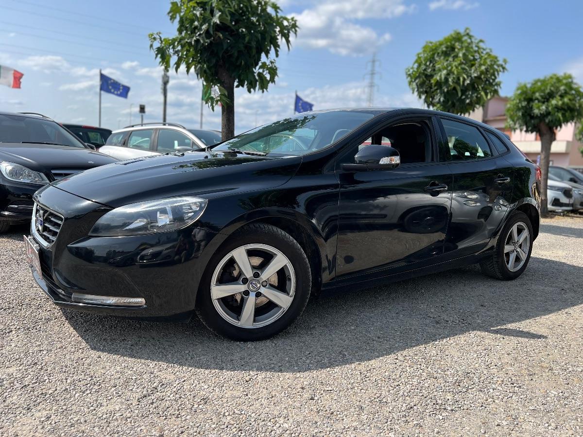 VOLVO - V40 1.6 d2 Business Edition