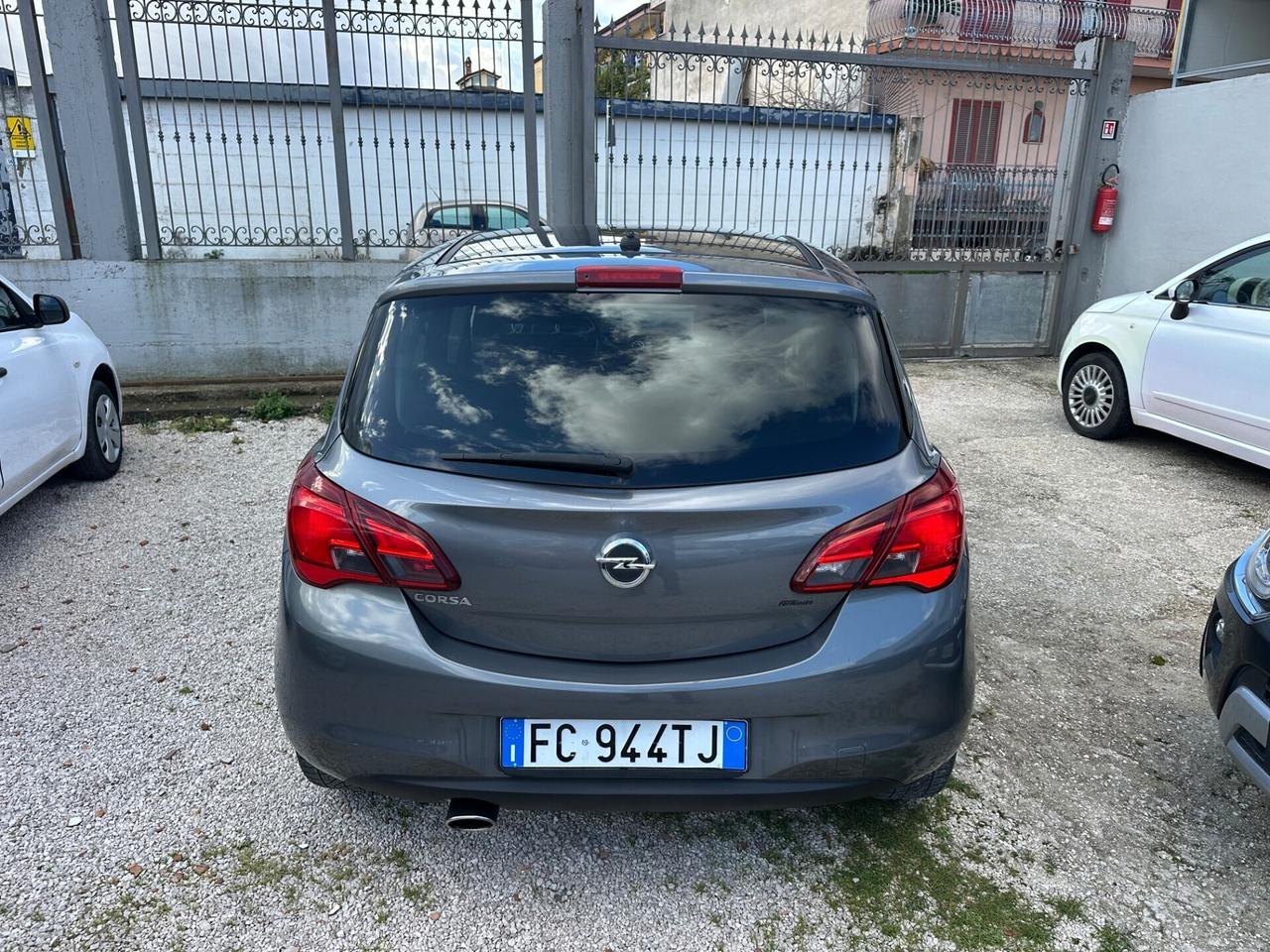 Opel Corsa 1.2 5 porte b-Color Km 128.000