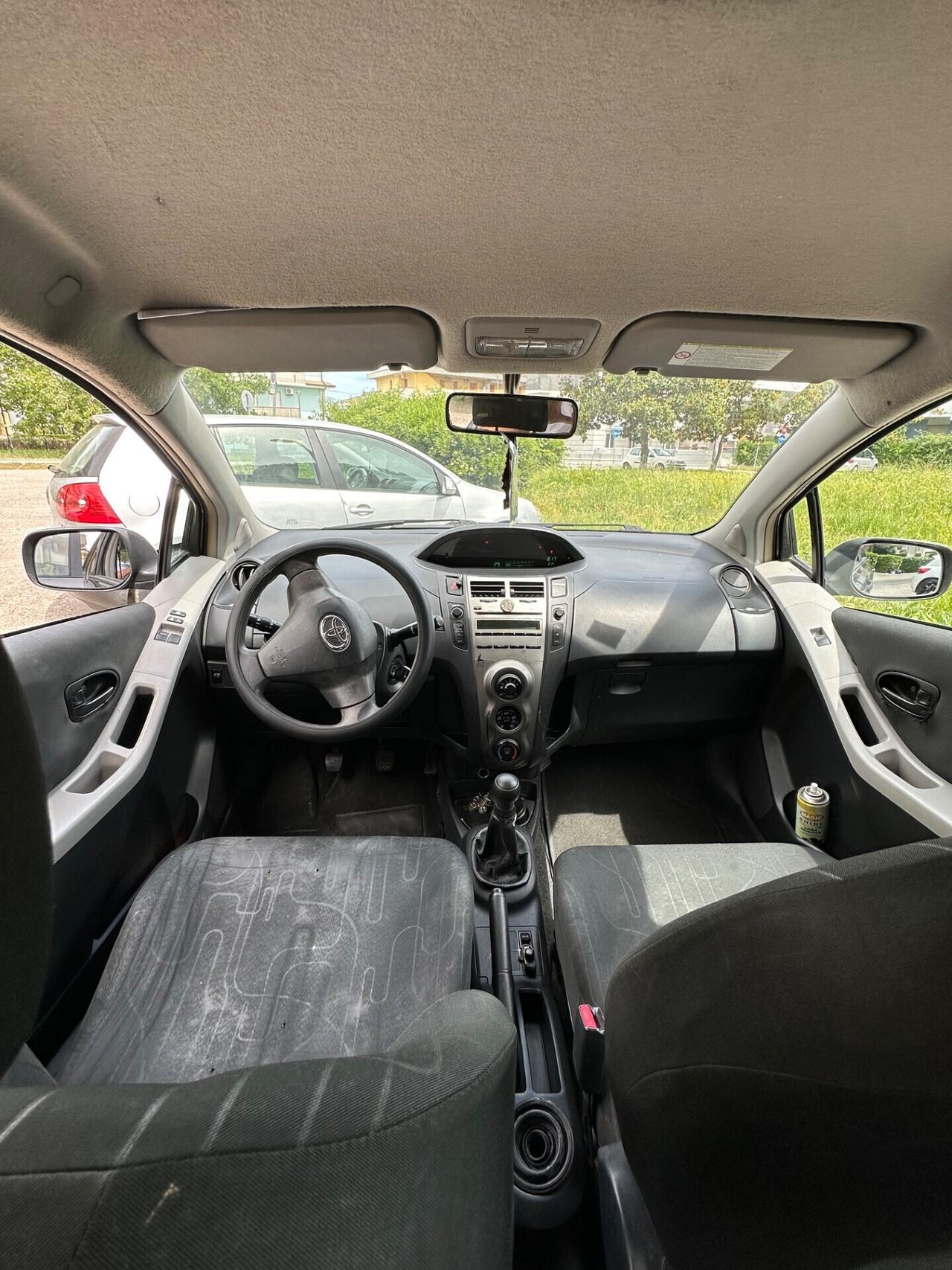 Toyota Yaris 2^serie 1000 benzina 5 porte 2009