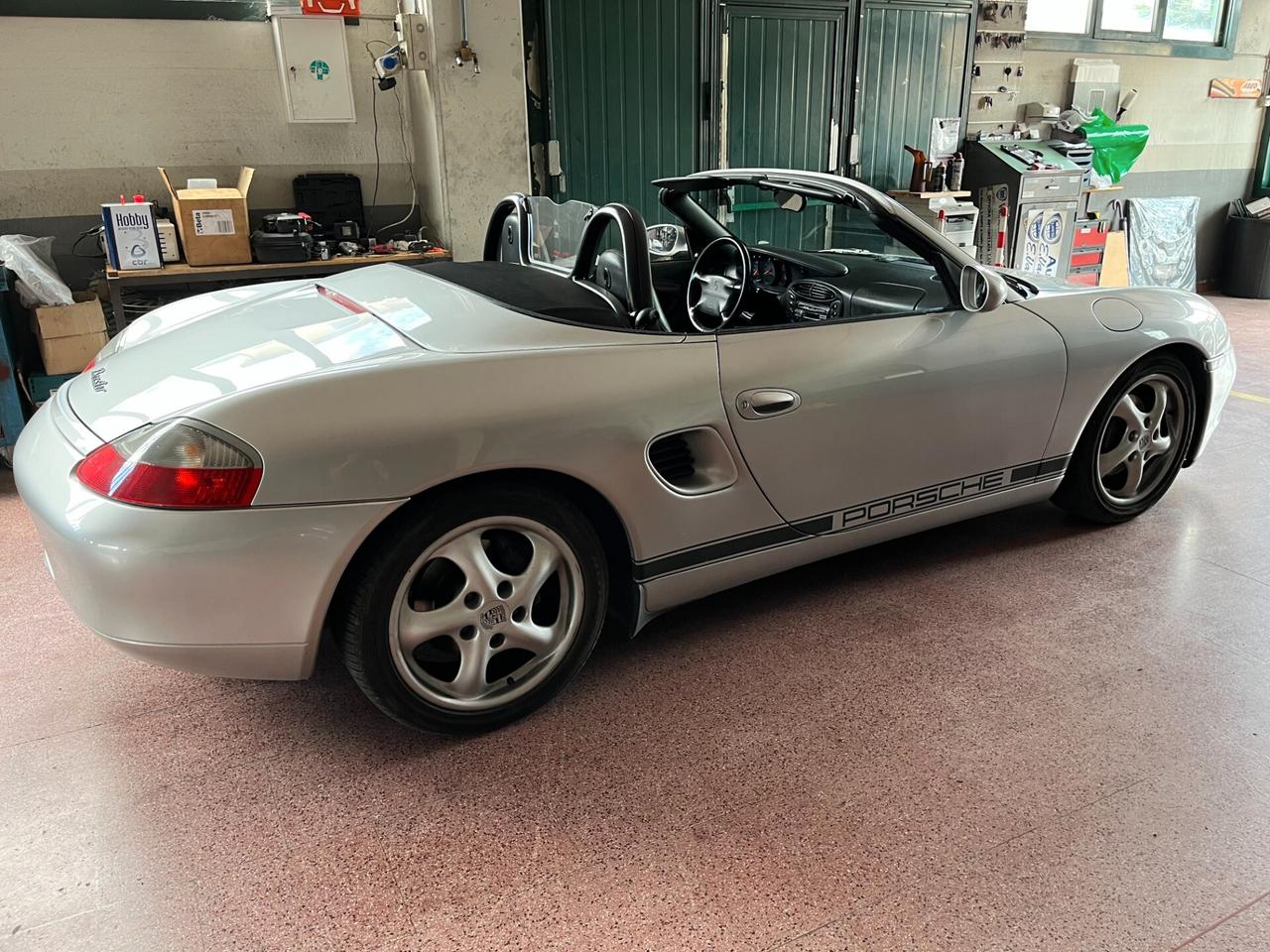 Porsche Boxster 2.5i 24V cat
