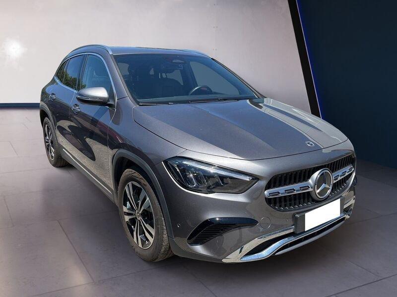 Mercedes-Benz GLA GLA-H247 2023 180 d Executive auto