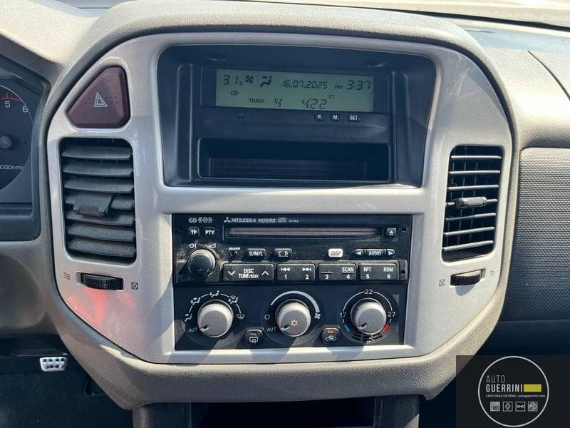 Mitsubishi Pajero Pajero 2.5 TDI 3p. Invite Dakar