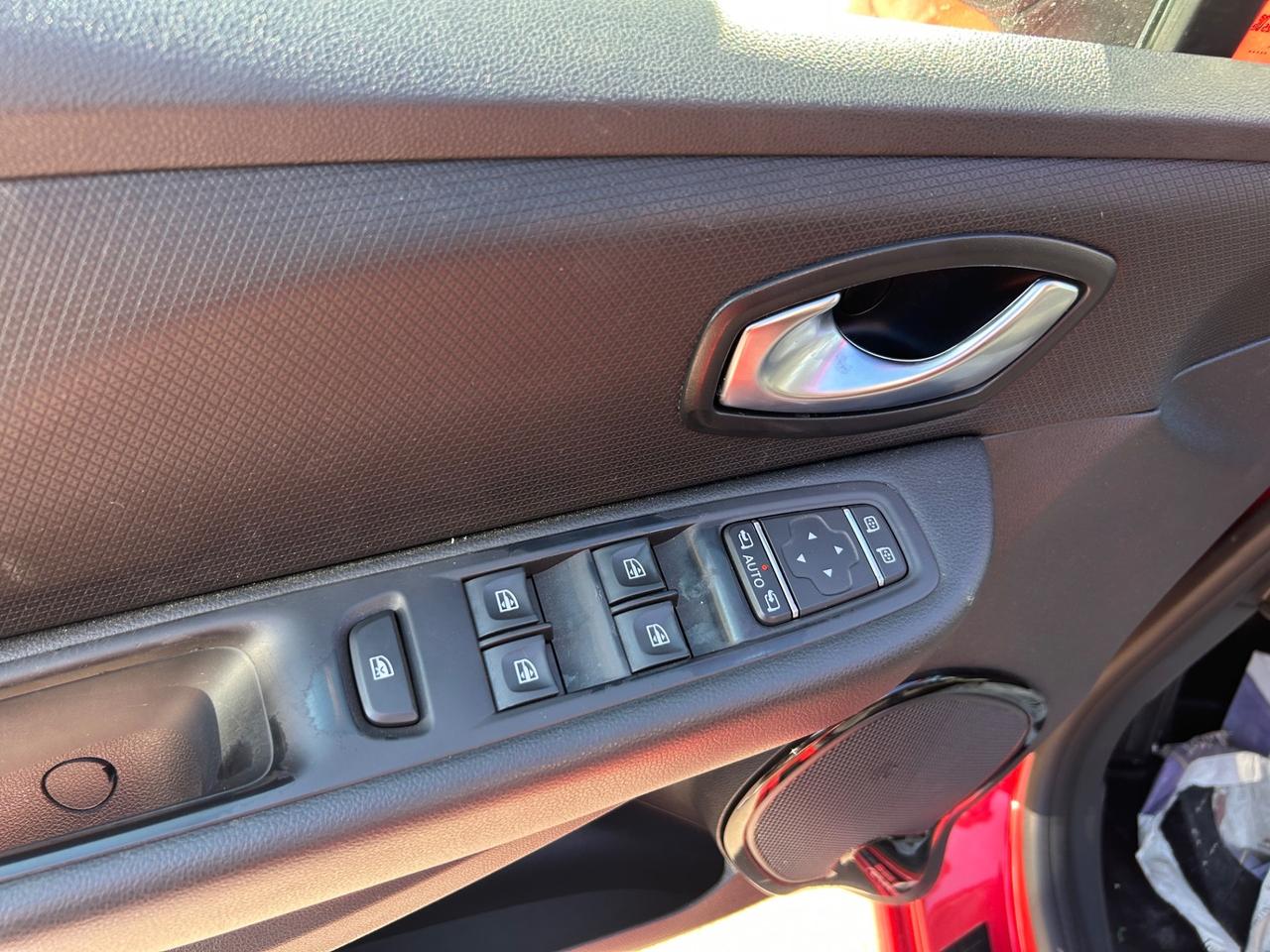 Renault Clio dCi 8V 90 CV 5 porte Moschino Life