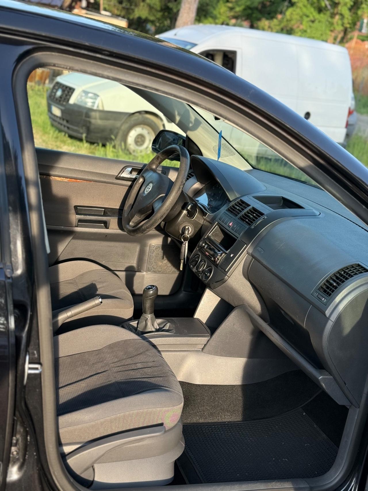 Volkswagen Polo 1.4/80CV 16V 5p. Comfortline