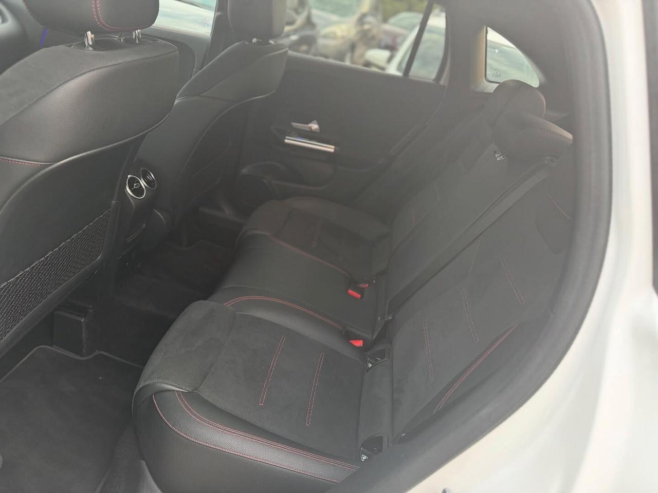 MERCEDES GLA 200d PREMIUM AMG