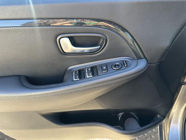 KIA Carens 1.7 CRDi 115 CV MY WORLD