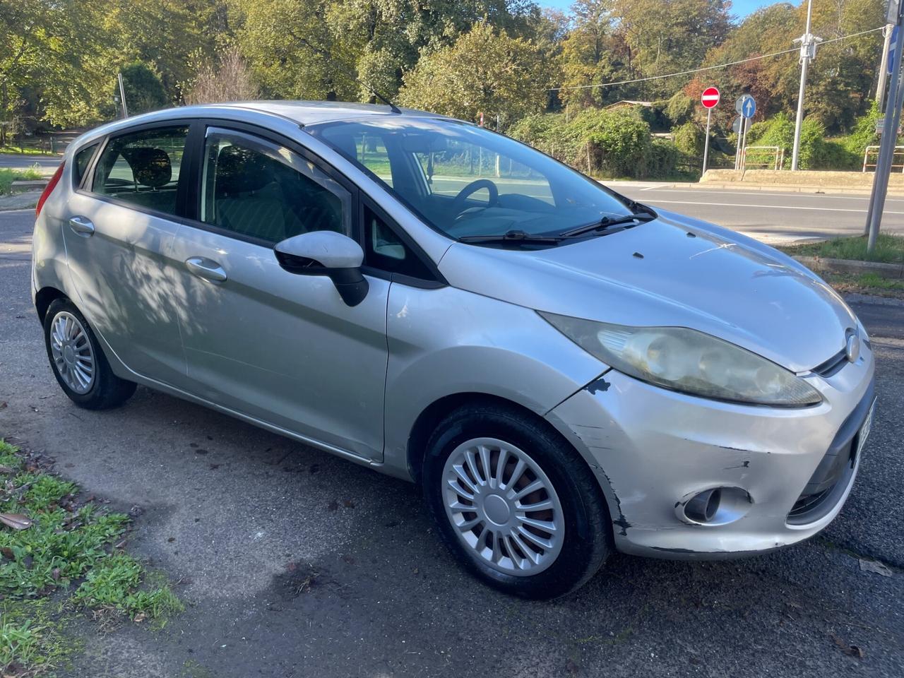 Ford Fiesta 1.4 5 porte Bz.- GPL Titanium