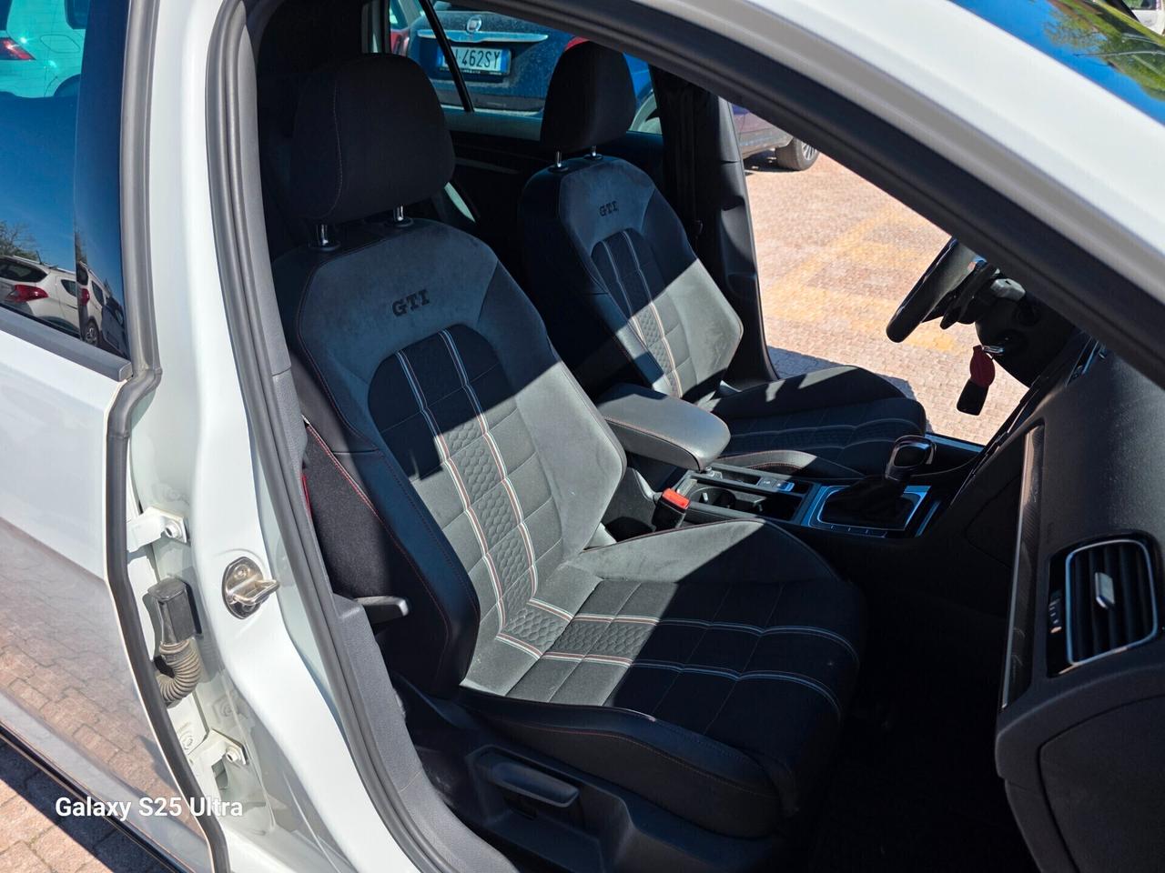 Volkswagen Golf GTI Clubsport 2.0 TSI DSG 5p. BlueMotion Technology