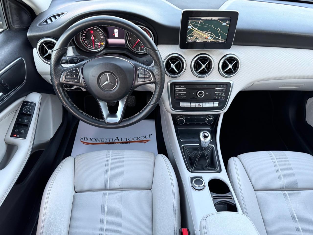 MERCEDES Classe A180 d Sport - Led Navi 17