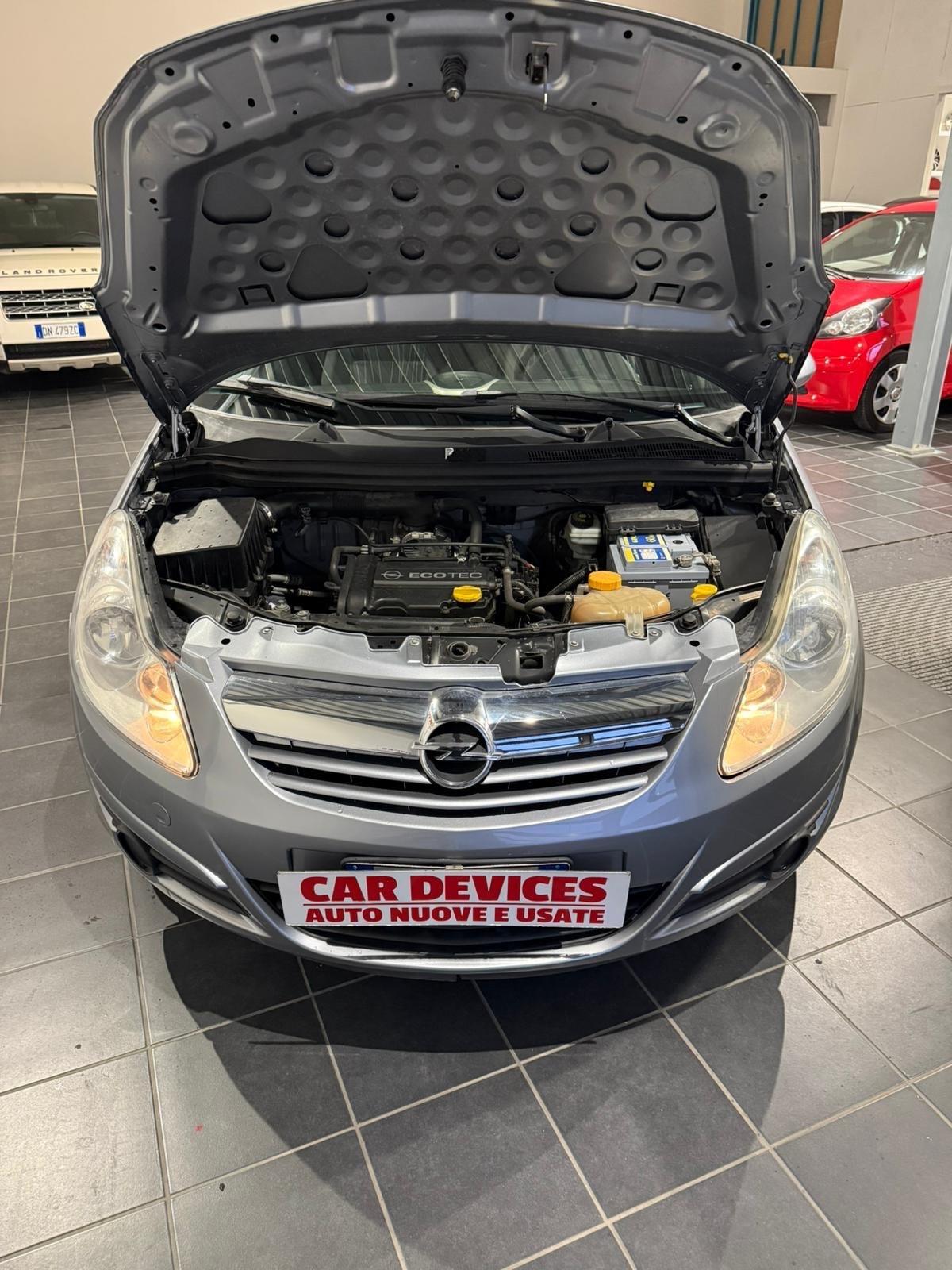 Opel Corsa 1.0 12V 3 porte -UNICO PROPRIETARIO-NEOPATENTATI