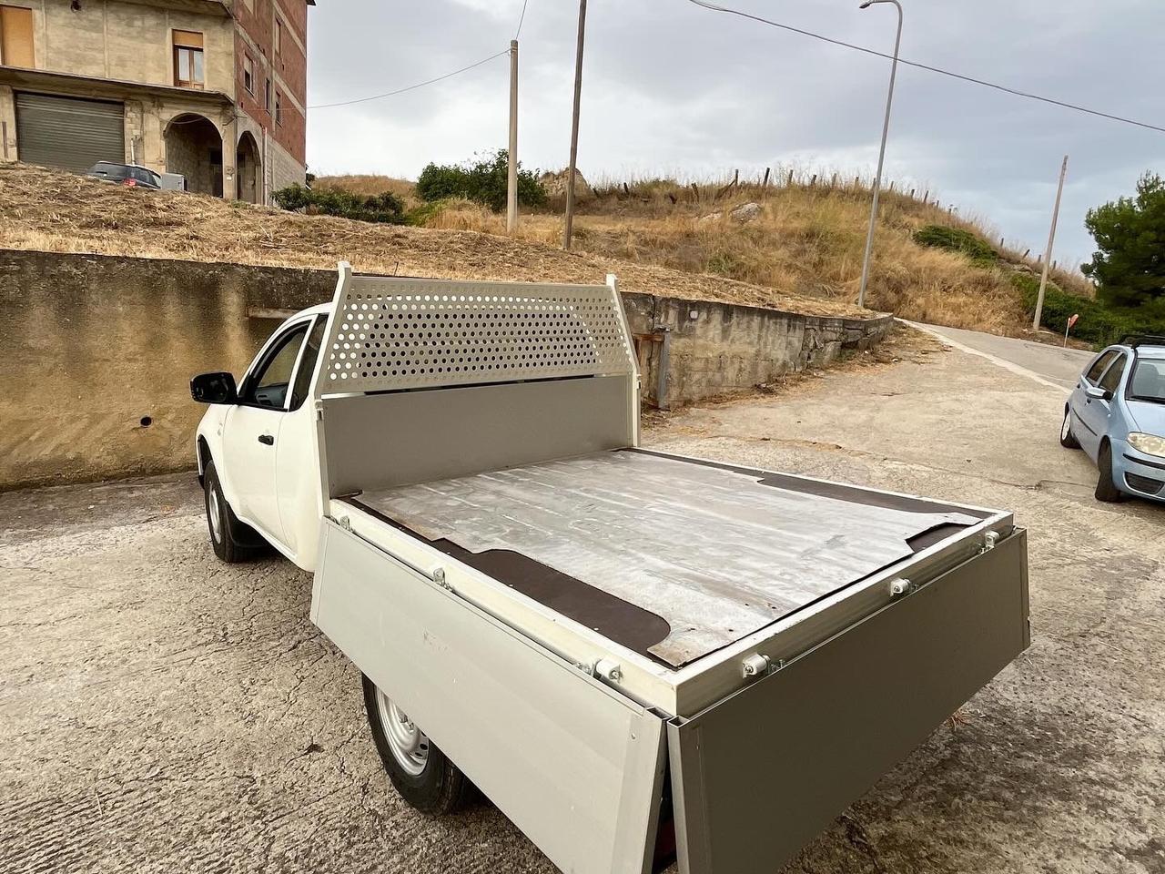 Mitsubishi L200 2.5 DI-D/136CV Club Cab Invite DPF