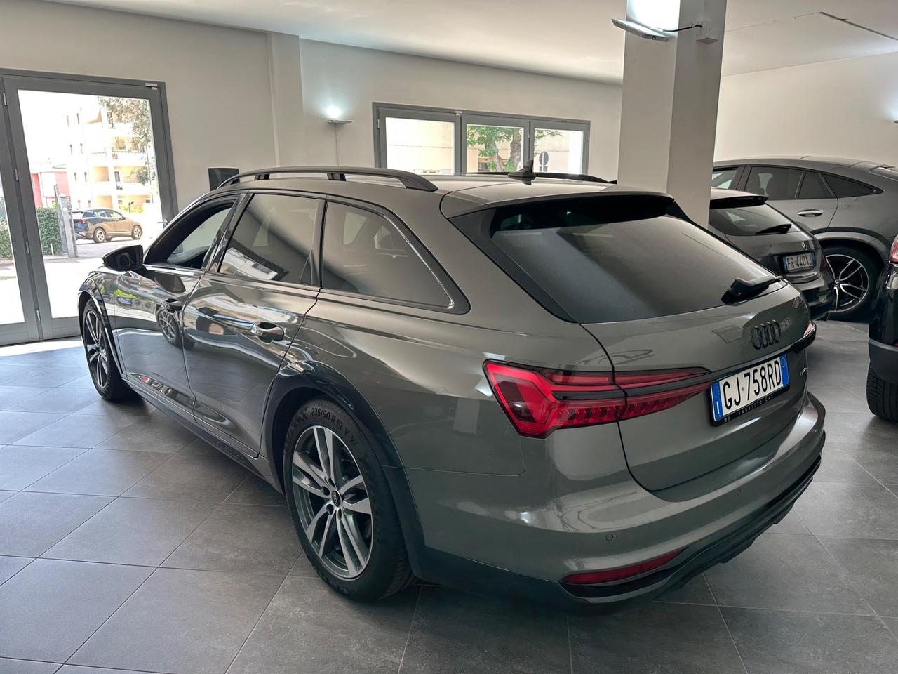 Audi A6 allroad 50 TDI 3.0 quattro tiptronic Business Advanced