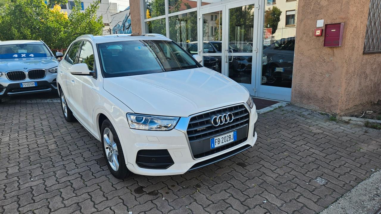 Audi Q3 2.0 tdi Sport quattro 150cv TETTO-NAVY-LED