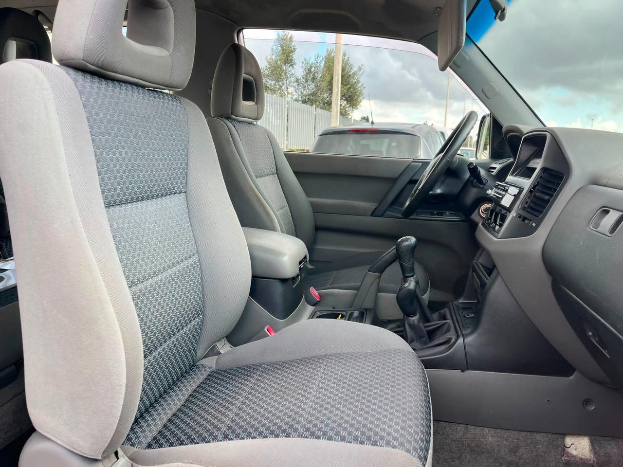 Mitsubishi Pajero 2.5 TDI 3p. 2002