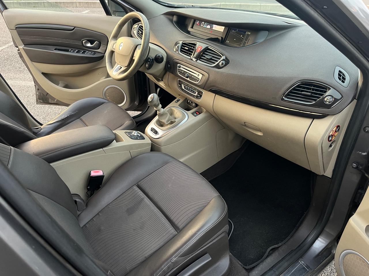 Renault Scénic X-Mod 1.9 dCi 130CV