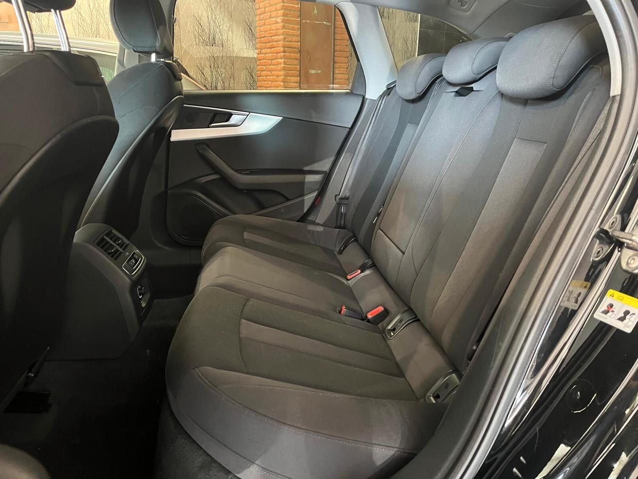Audi A4 Avant 2.0 TDI 150 CV ultra S tronic Sport