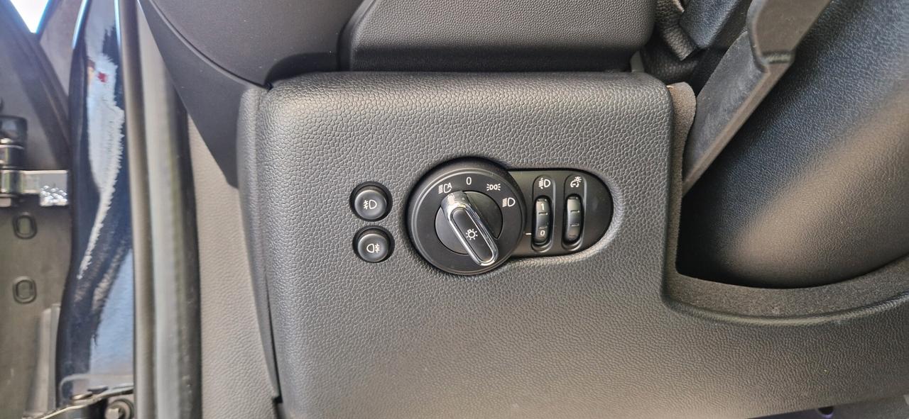 Mini 1.5 Cooper 5 porte ** Navi - Full Led **