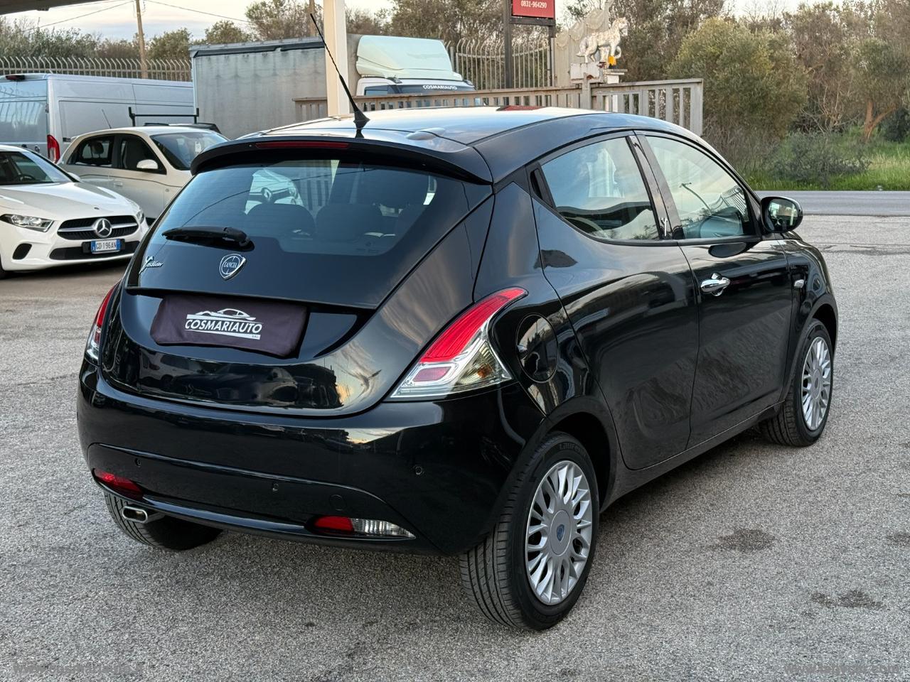 LANCIA Ypsilon 1.2 69 CV 5p. Gold