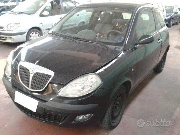 Lancia Ypsilon 1.3 MJT 16V Momo Design