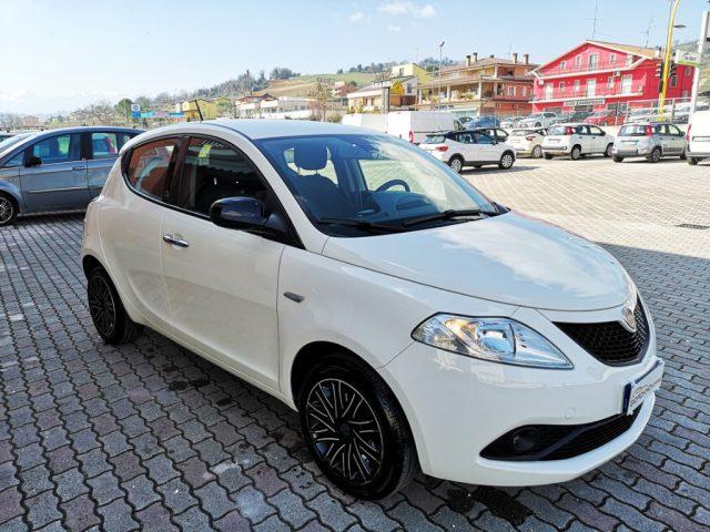 LANCIA Ypsilon 1.0 FireFly 5 porte S&S Hybrid Ecochic Gold