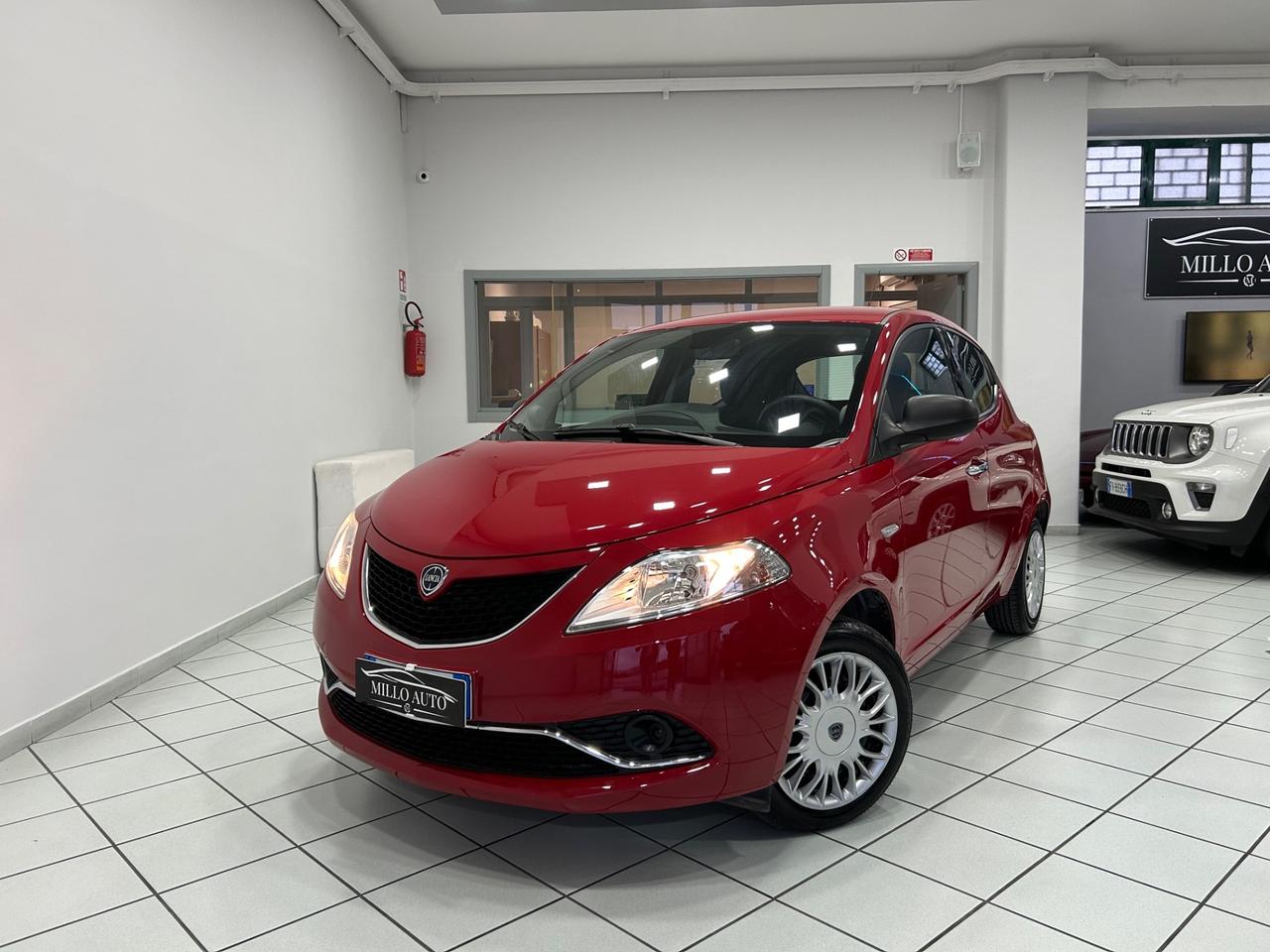 Lancia Ypsilon 1.2 69 CV 5 porte GPL Elefantino