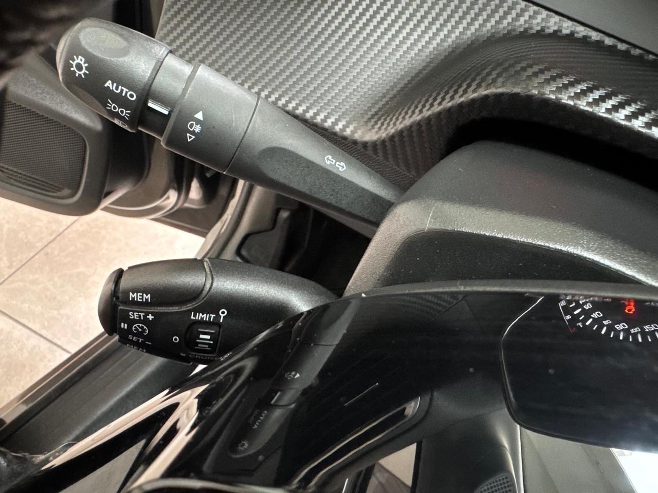 Peugeot 208 1.5cc diesel/ 2022/ 100cv/ FULL LED