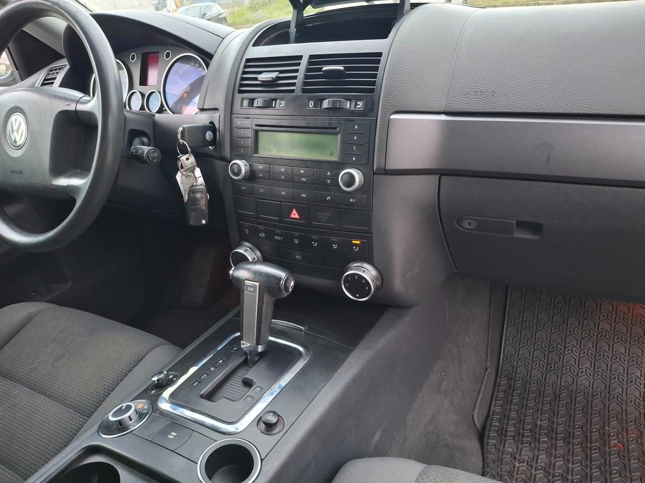 Volkswagen Touareg 2.5 R5 TDI Exclusive-AUTOMATICO-