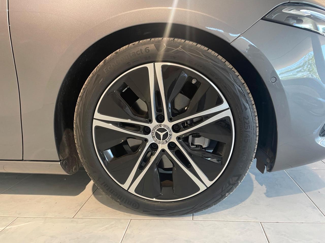 Mercedes-benz A 180 AMG LINE PREMIUM PLUS IVA DETRAIBILE