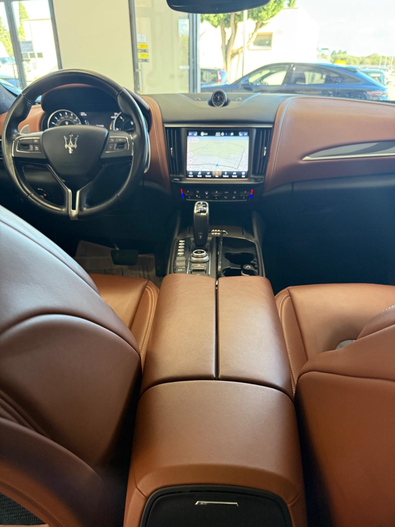 Maserati Levante Granlusso 250 auto TETTO APRIBIE APPLE CARPLAY,TELECAMERA,NAVI,KM CERTIFICATI ITALIA