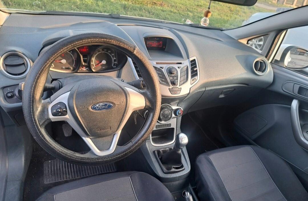 Ford Fiesta 1.4 TDCi 68CV 3 porte Titanium