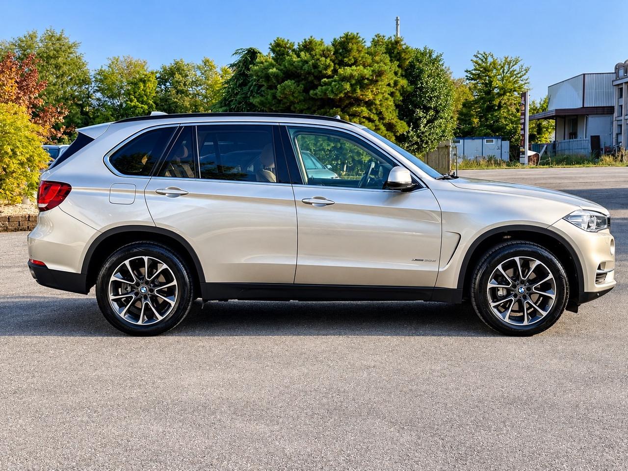 Bmw X5 xDrive30d 258CV Luxury tetto apribile