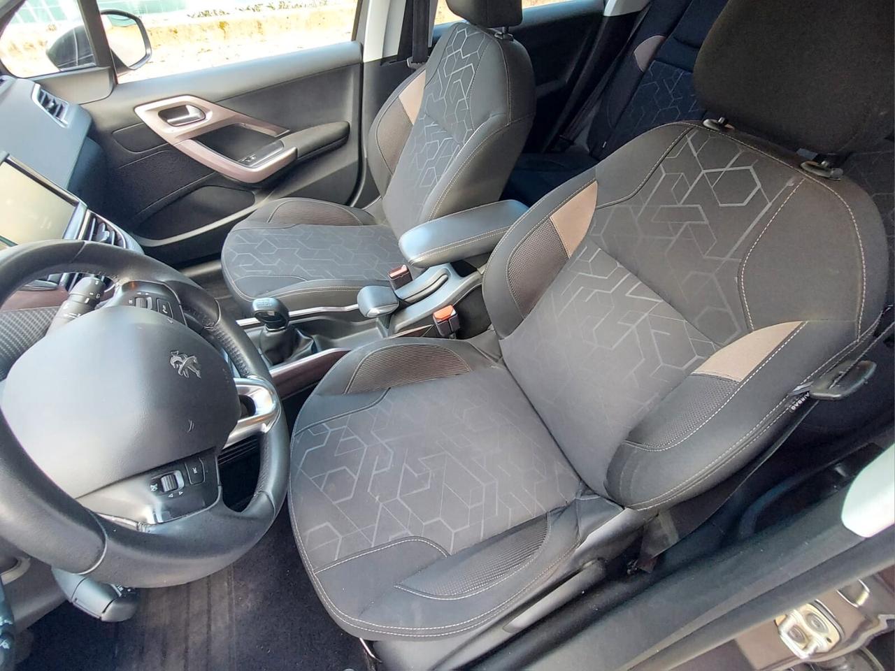Peugeot 2008 BlueHDi 100 S&S Allure