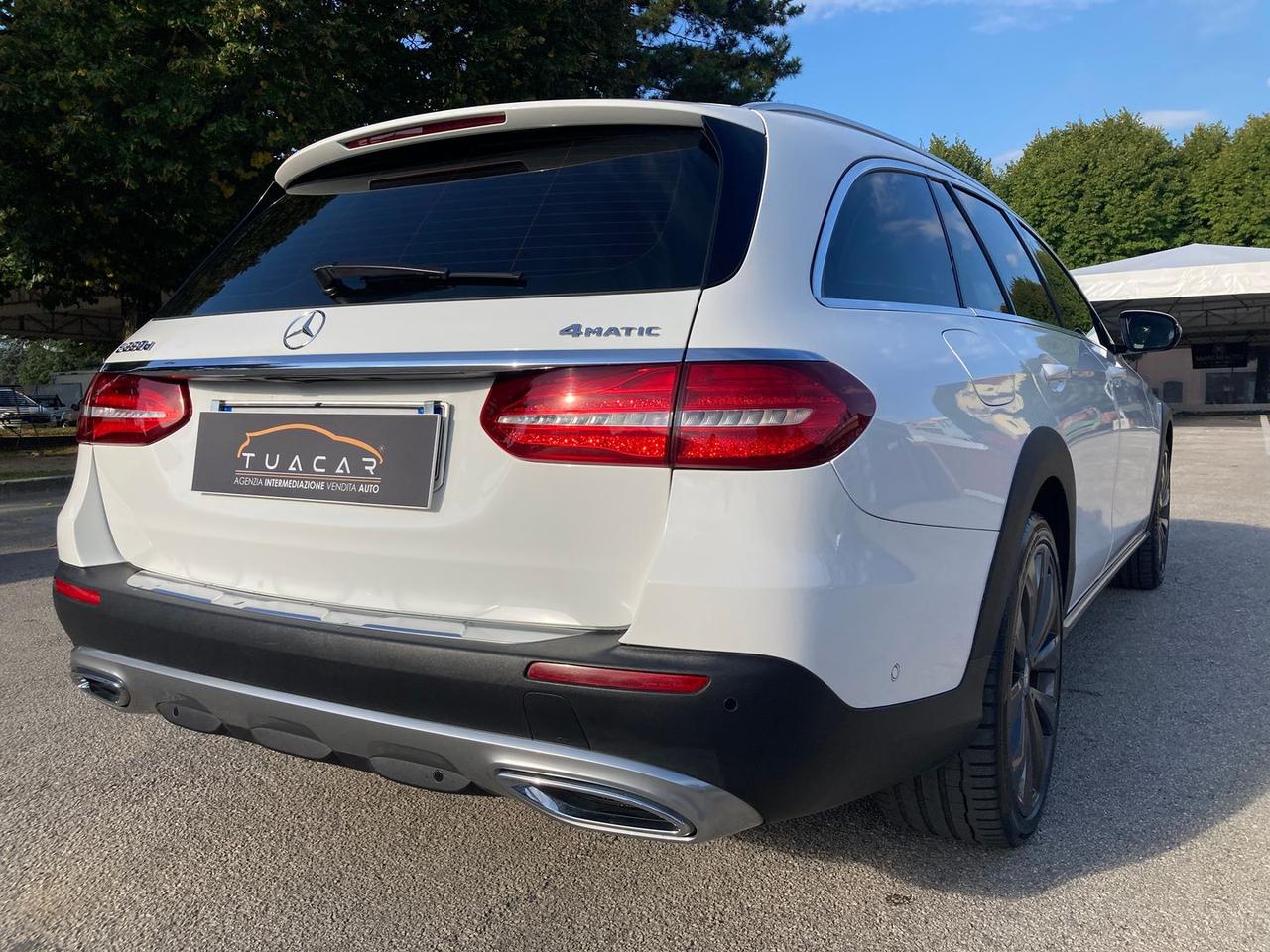 Mercedes-Benz E 220 E-Class E #6086