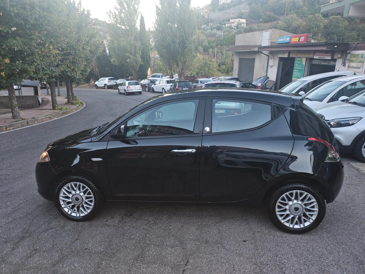 Lancia Ypsilon 1.2 69 CV 5 porte GPL Ecochic Gold