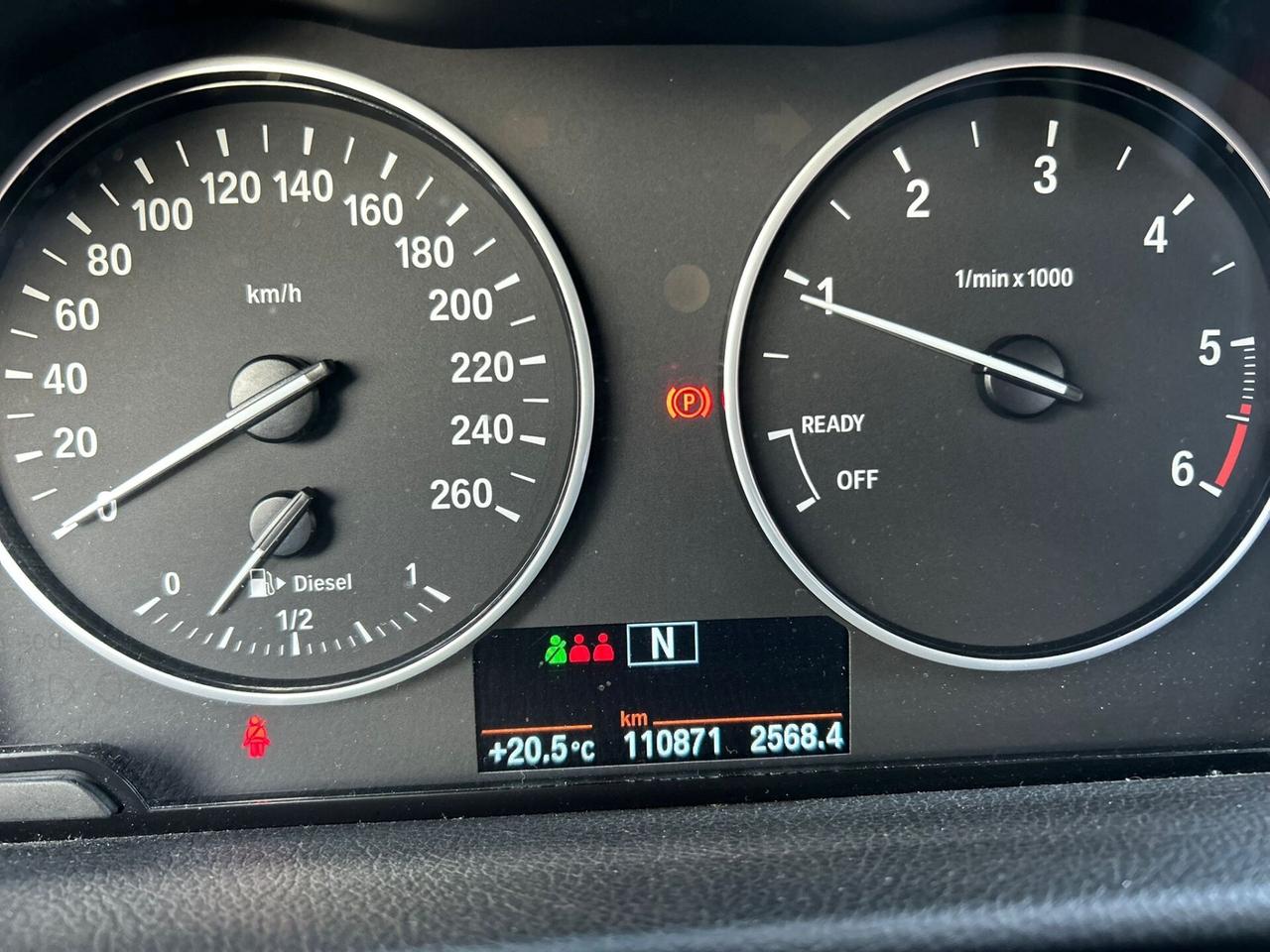 BMW 216d Active Tourer Navi Sensori Cruise Euro6 OK Neopatentati