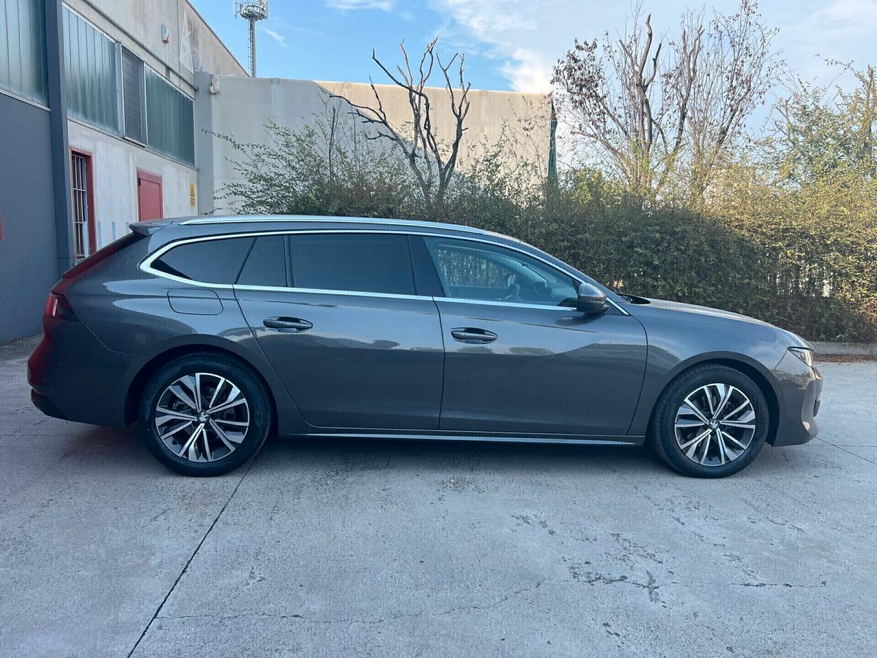 Peugeot 508 1.5 Diesel EAT8 ALLURE - 2021