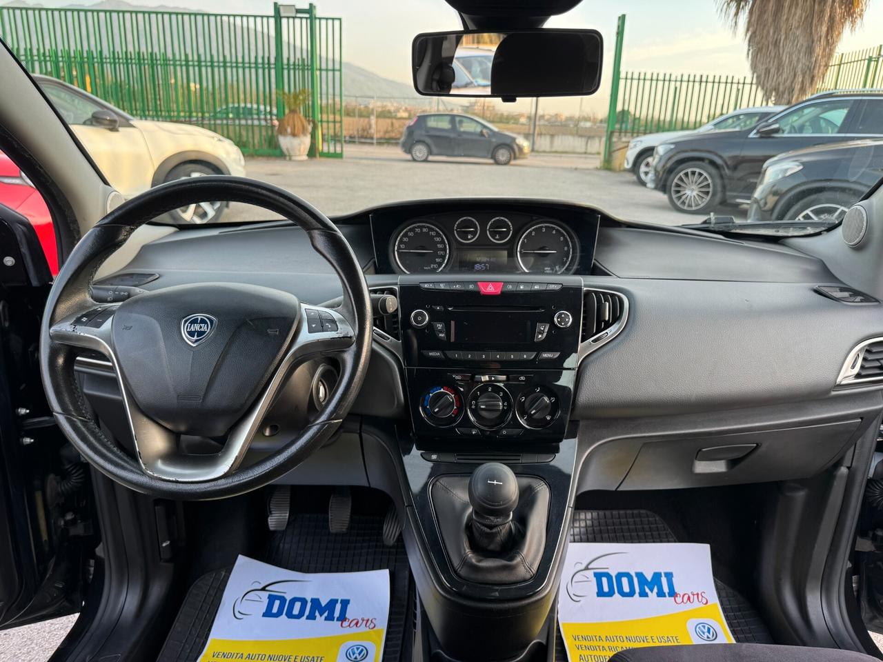 Lancia Ypsilon 0.9 TwinAir 85 CV 5 porte Metano Ecochic Silver