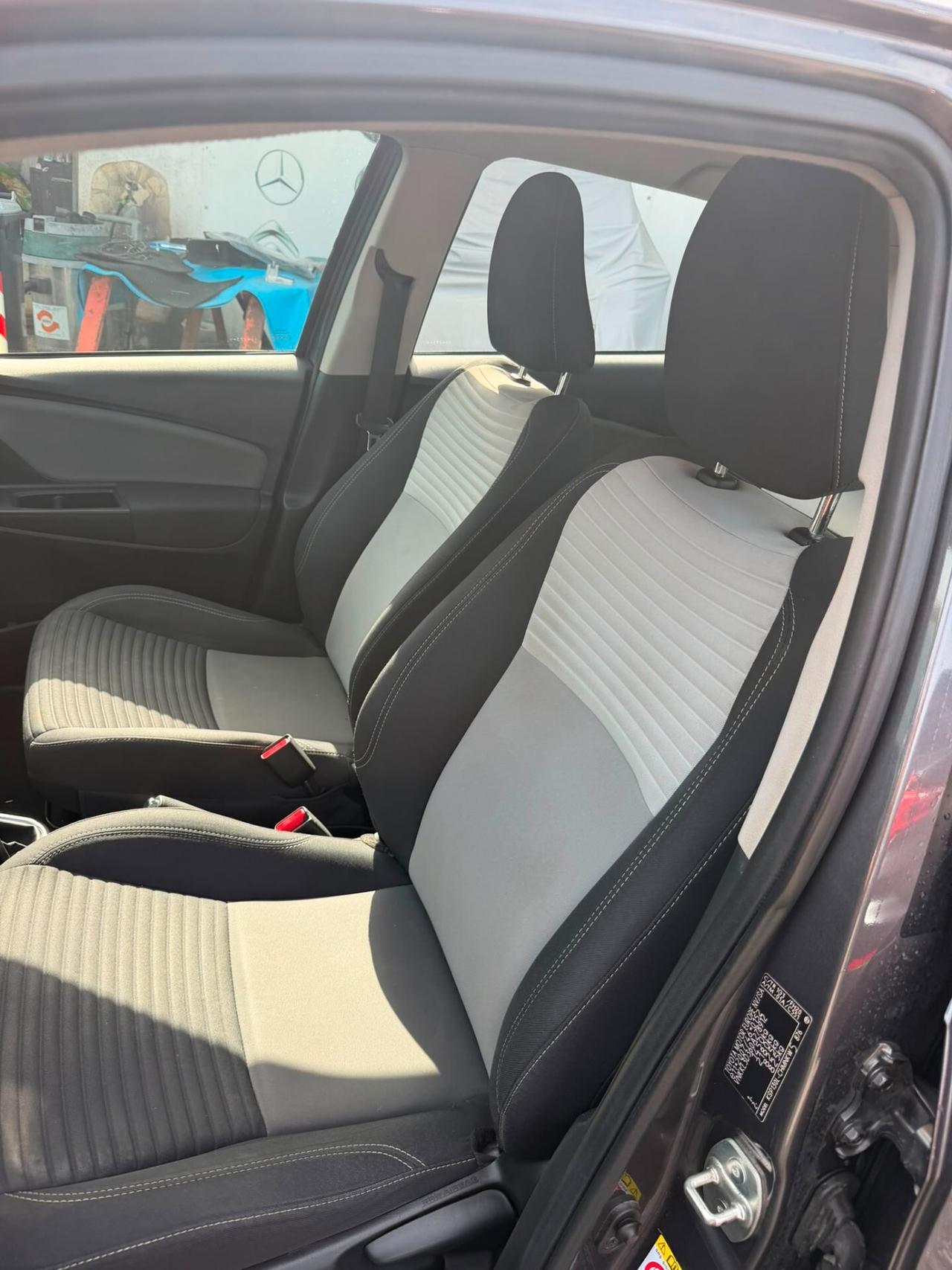 Toyota Yaris 1.0 5 porte Lounge