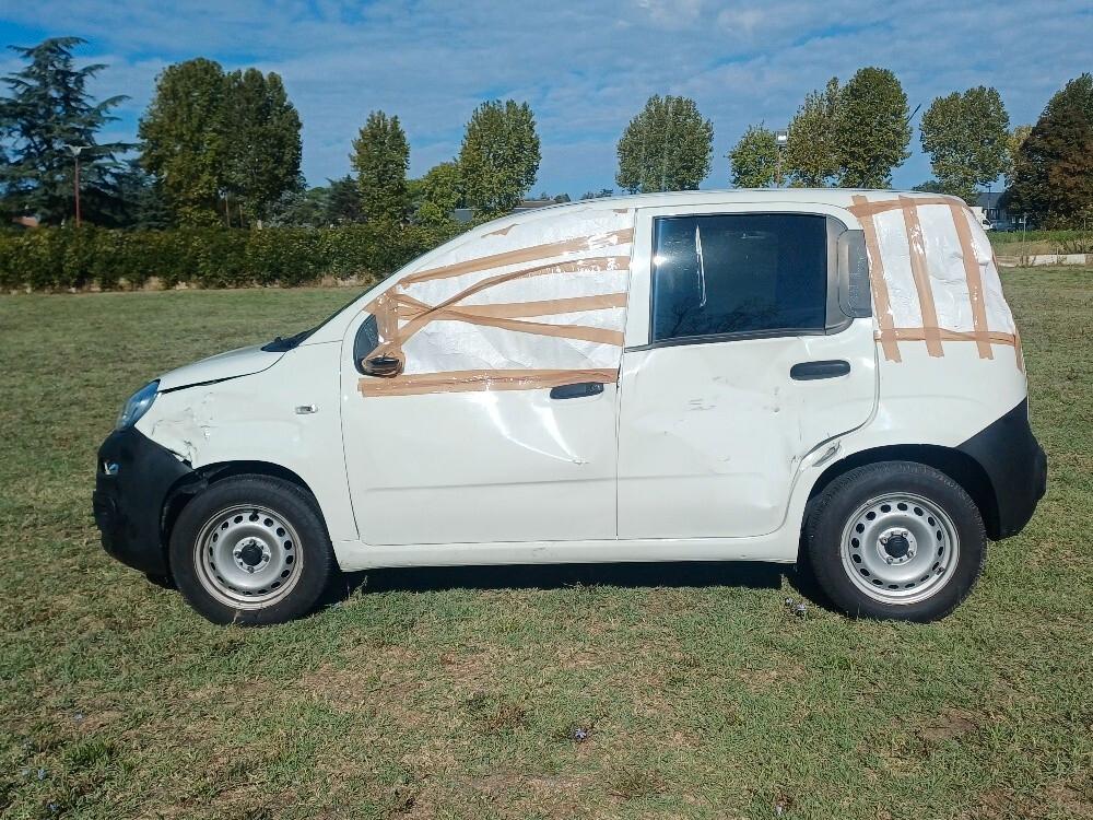 Fiat Panda 1.0 Hybrid Pop Van 2 posti Incidentata