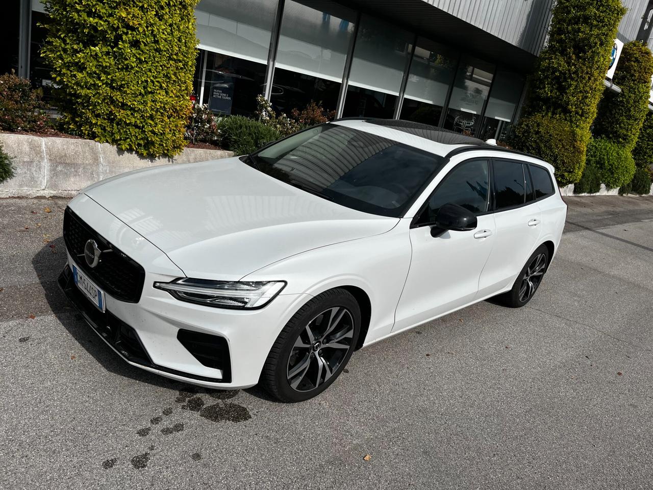 Volvo V60 B4 (d) automatico Plus Dark