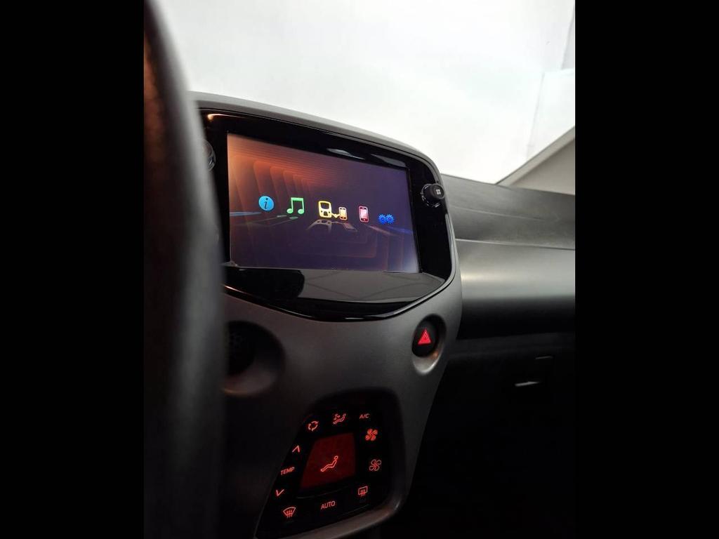 Toyota Aygo 5 Porte 1.0 VVT-i x-play