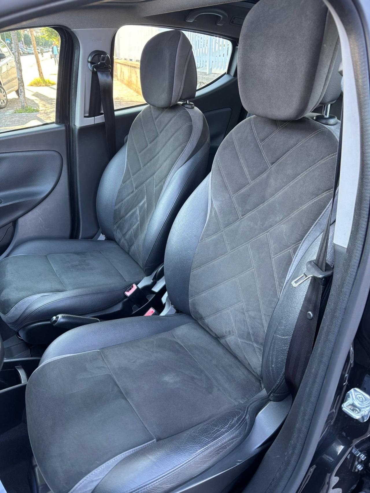 Lancia Ypsilon 1.2 69 CV 5 porte GPL Ecochic Gold